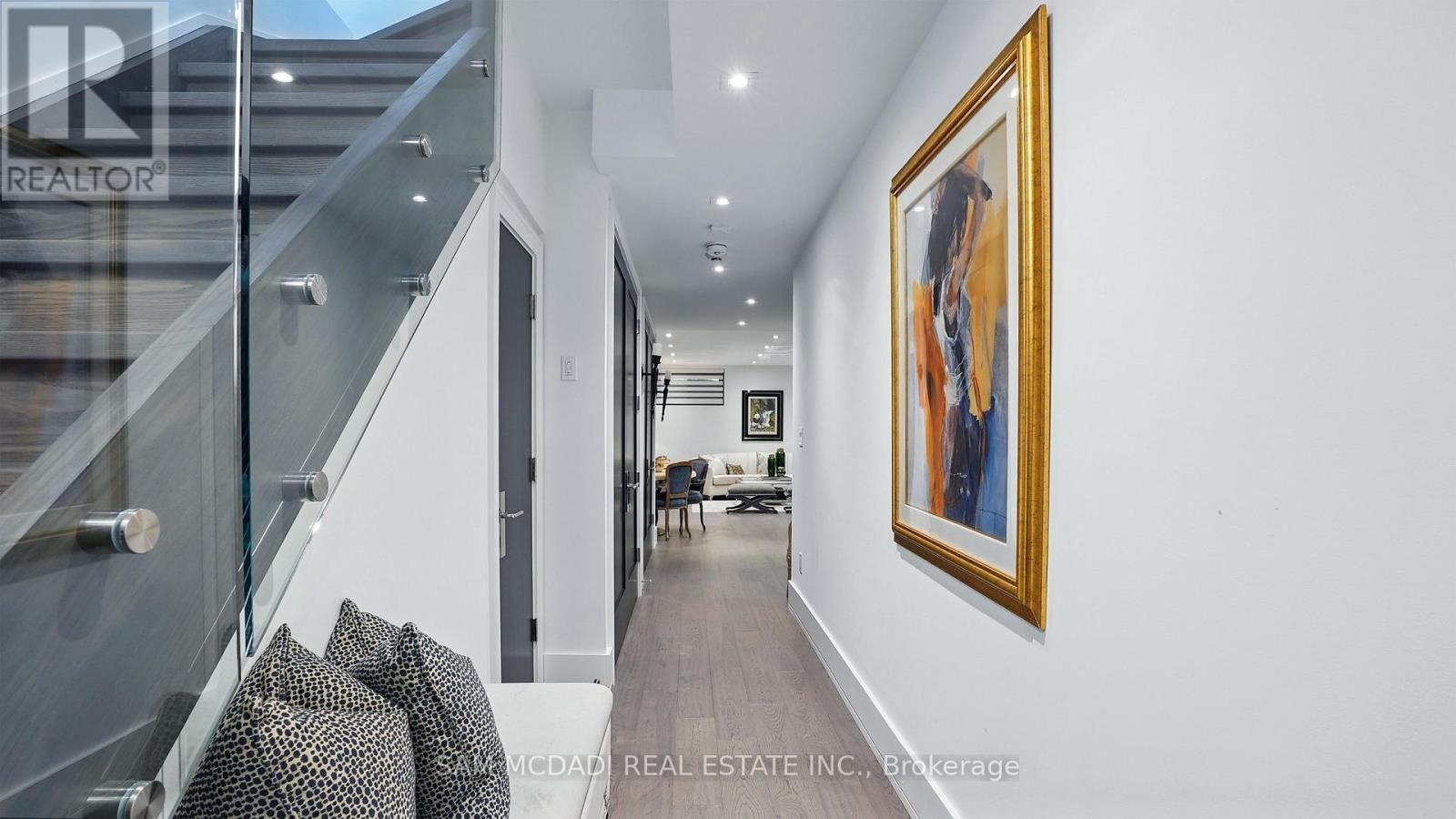 7b Iroquois Avenue, Mississauga, Ontario L5G 1M7 - Photo 31 - W12435198