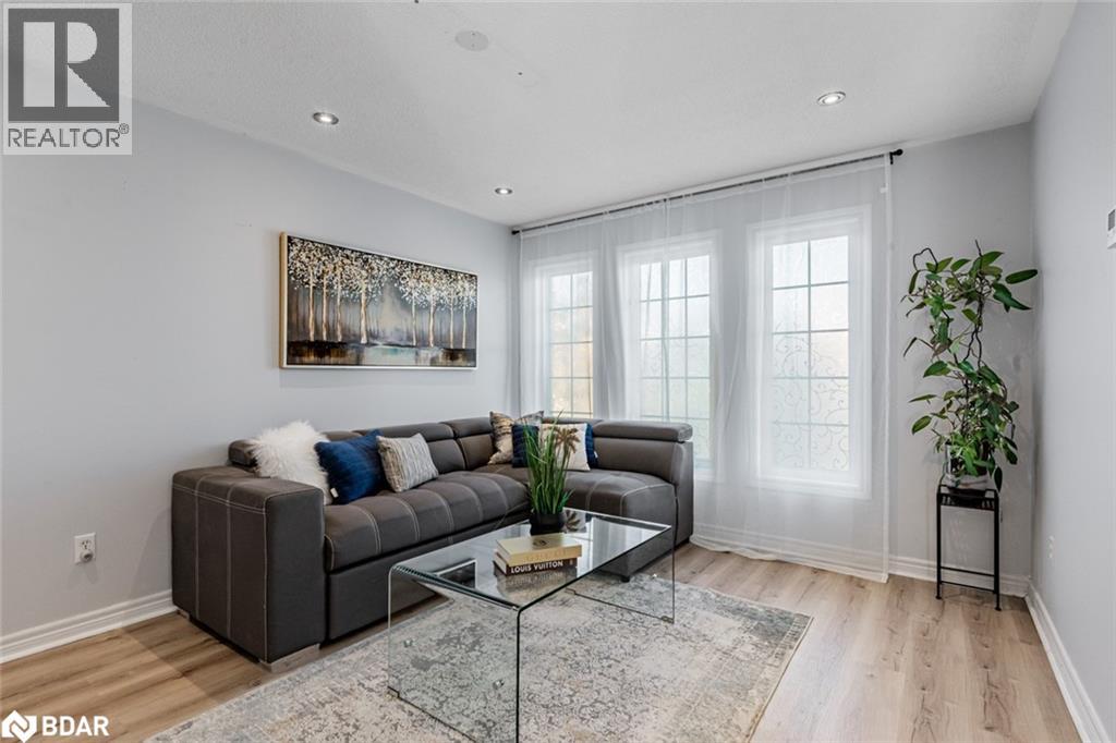 129 Flagstone Way, Newmarket, Ontario L3X 2Z8 - Photo 4 - 40785336