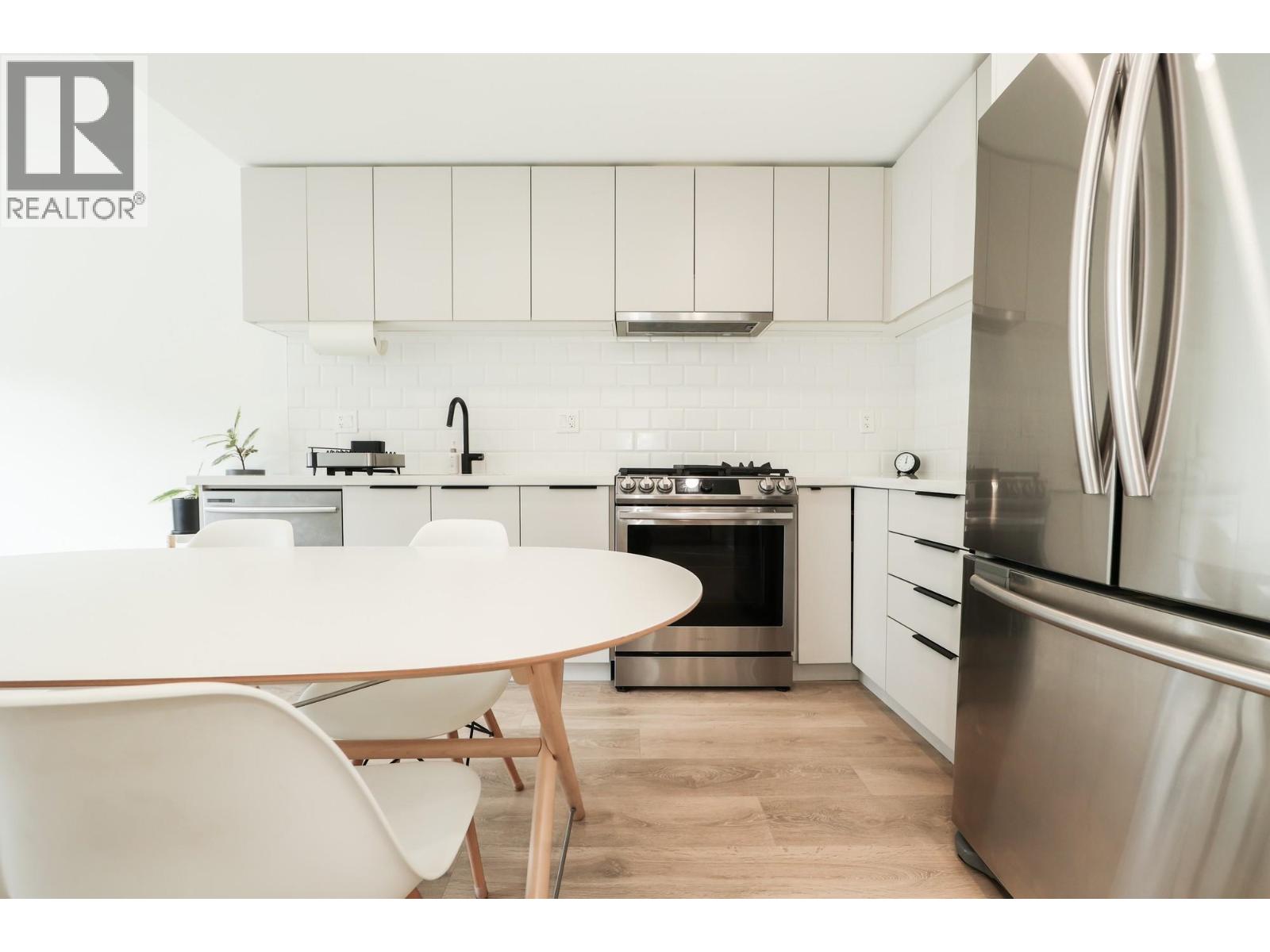 407 3038 St George Street, Port Moody, British Columbia  V3H 0L3 - Photo 3 - R3065278