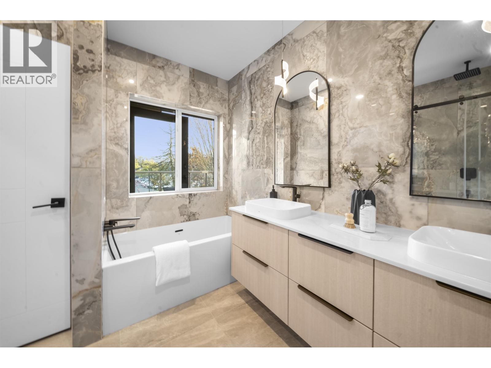 2455 W 10th Avenue, Vancouver, British Columbia  V6K 2J4 - Photo 27 - R3065294