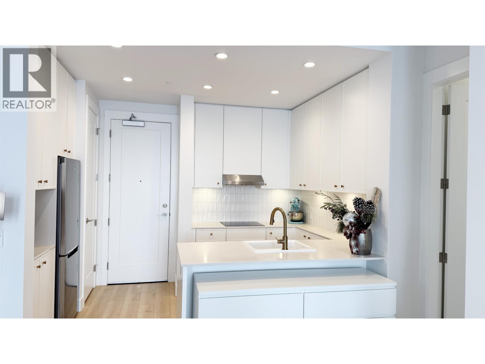 209 708 Edgar Avenue, Coquitlam, British Columbia  V3K 0H3 - Photo 12 - R3065319