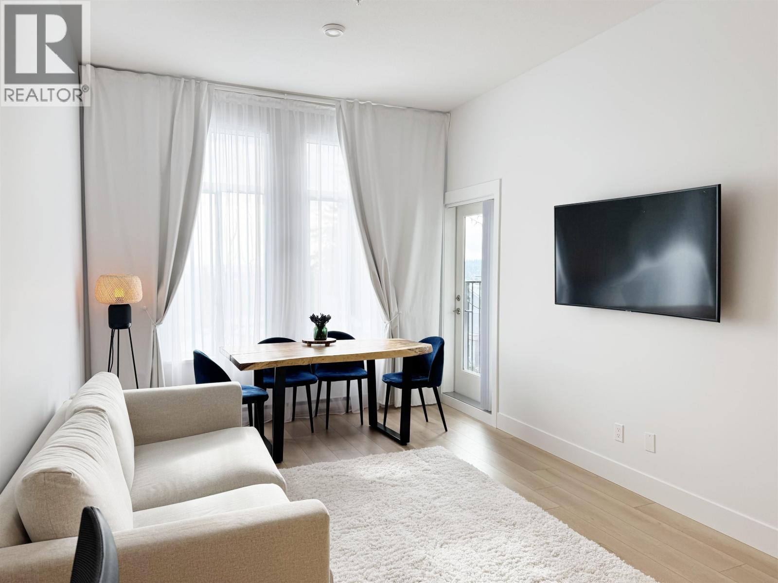 209 708 Edgar Avenue, Coquitlam, British Columbia  V3K 0H3 - Photo 2 - R3065319