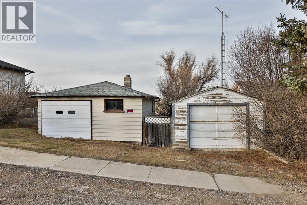 217 1 Street N, Lomond, Alberta  T0L 1G0 - Photo 3 - A2268530