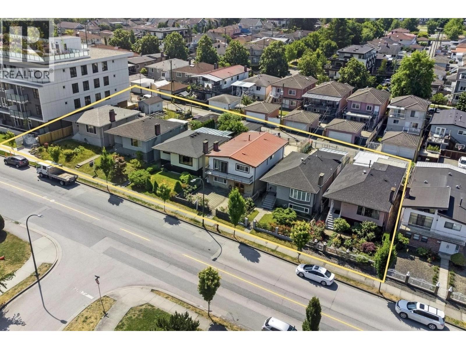 2366 E 33rd Avenue, Vancouver, British Columbia  V5R 2S3 - Photo 1 - R3065320