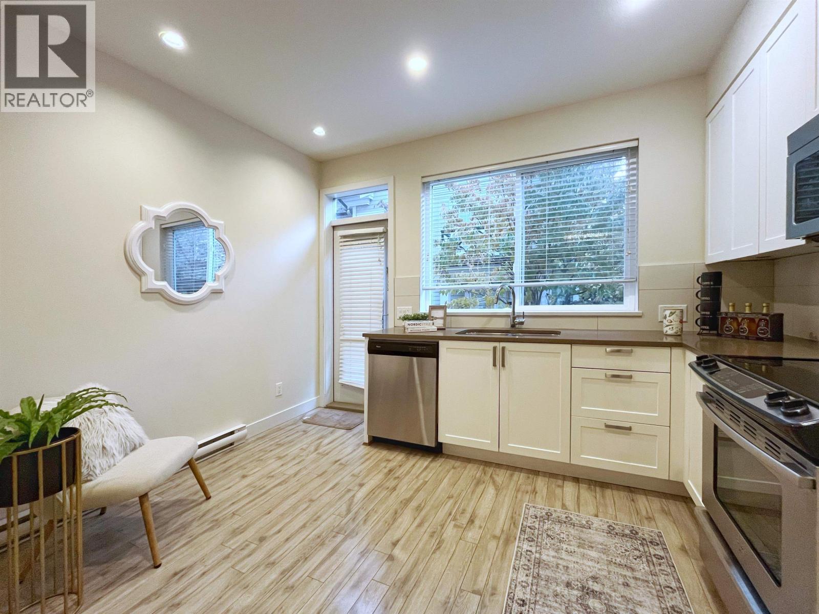 27 7458 Britton Street, Burnaby, British Columbia V3N 3A5 - Photo 11 - R3065313