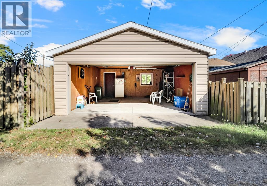 615 Giles West Unit# Main, Windsor, Ontario N9A 6H9 - Photo 14 - 25028086