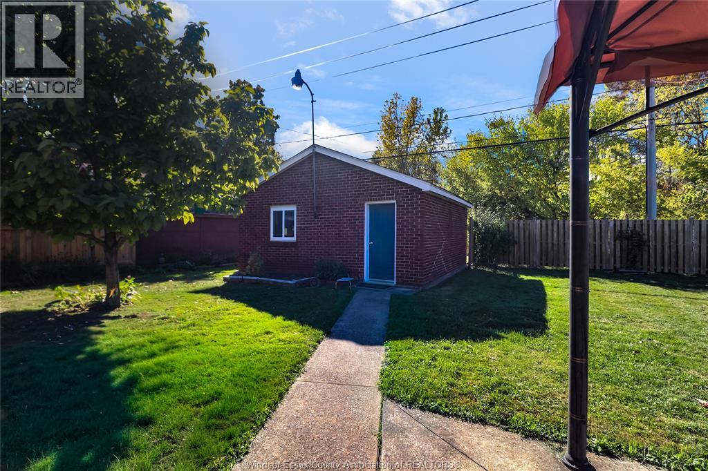 615 Giles West Unit# Main, Windsor, Ontario N9A 6H9 - Photo 15 - 25028086