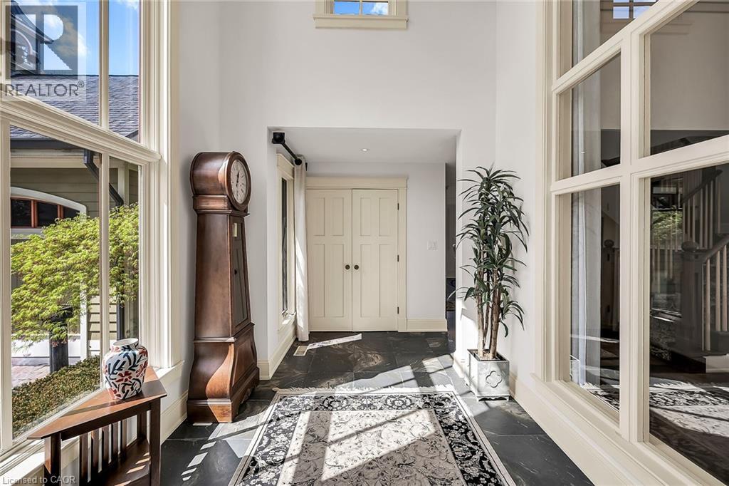 285 Hamilton Drive, Hamilton, Ontario  L9G 2A9 - Photo 4 - 40786015