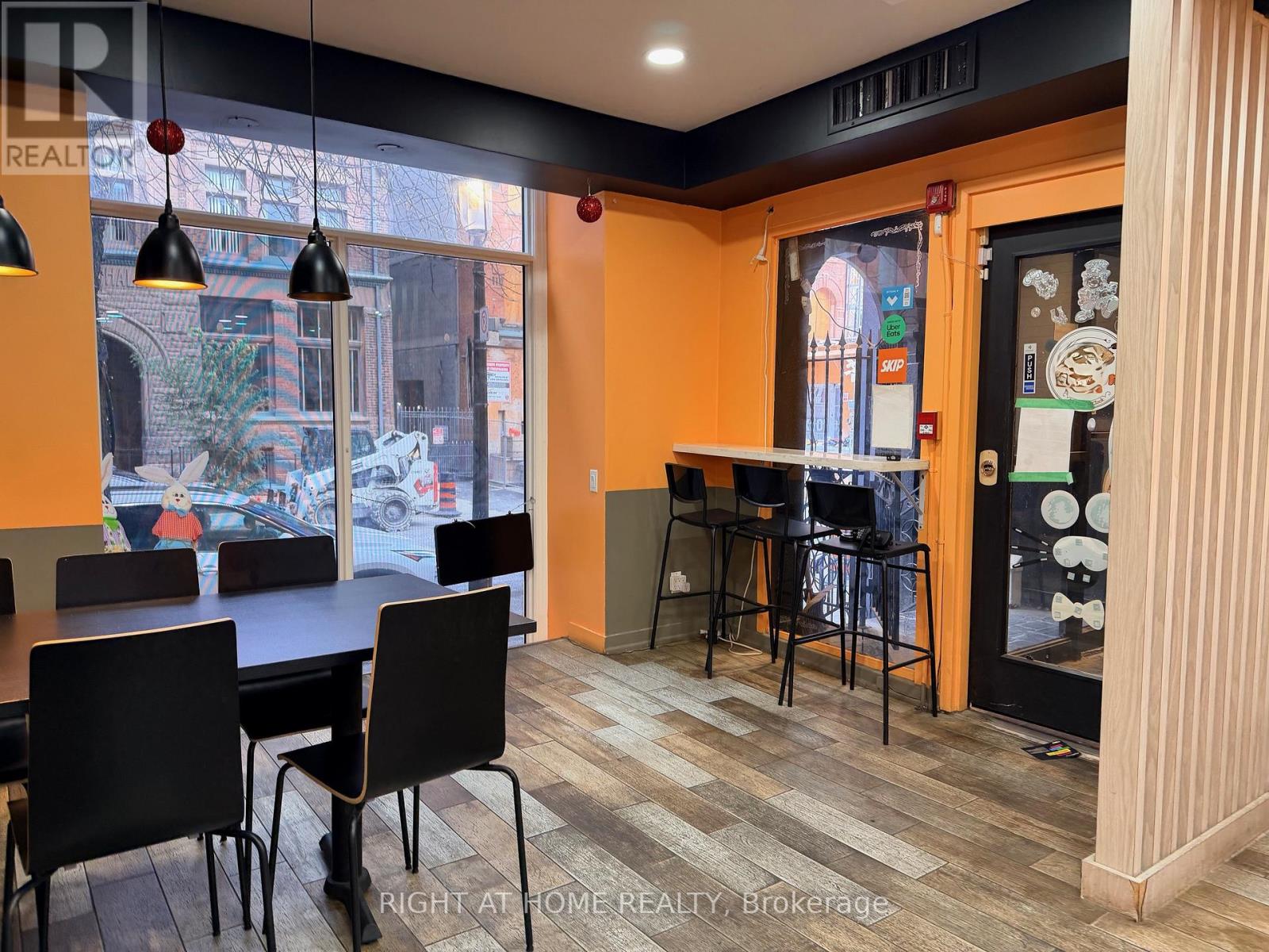 13 Elm Street, Toronto, Ontario M5G 1H1 - Photo 10 - C12515064