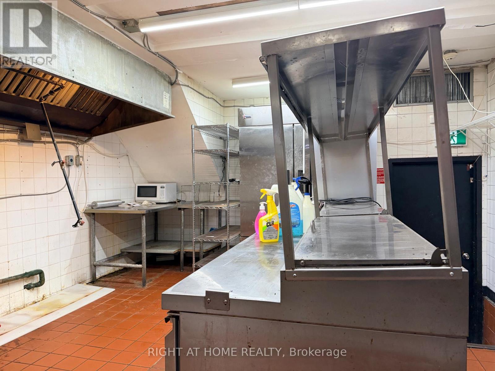 13 Elm Street, Toronto, Ontario M5G 1H1 - Photo 13 - C12515064