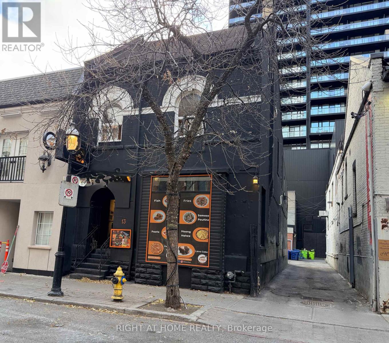 13 Elm Street, Toronto, Ontario M5G 1H1 - Photo 2 - C12515064