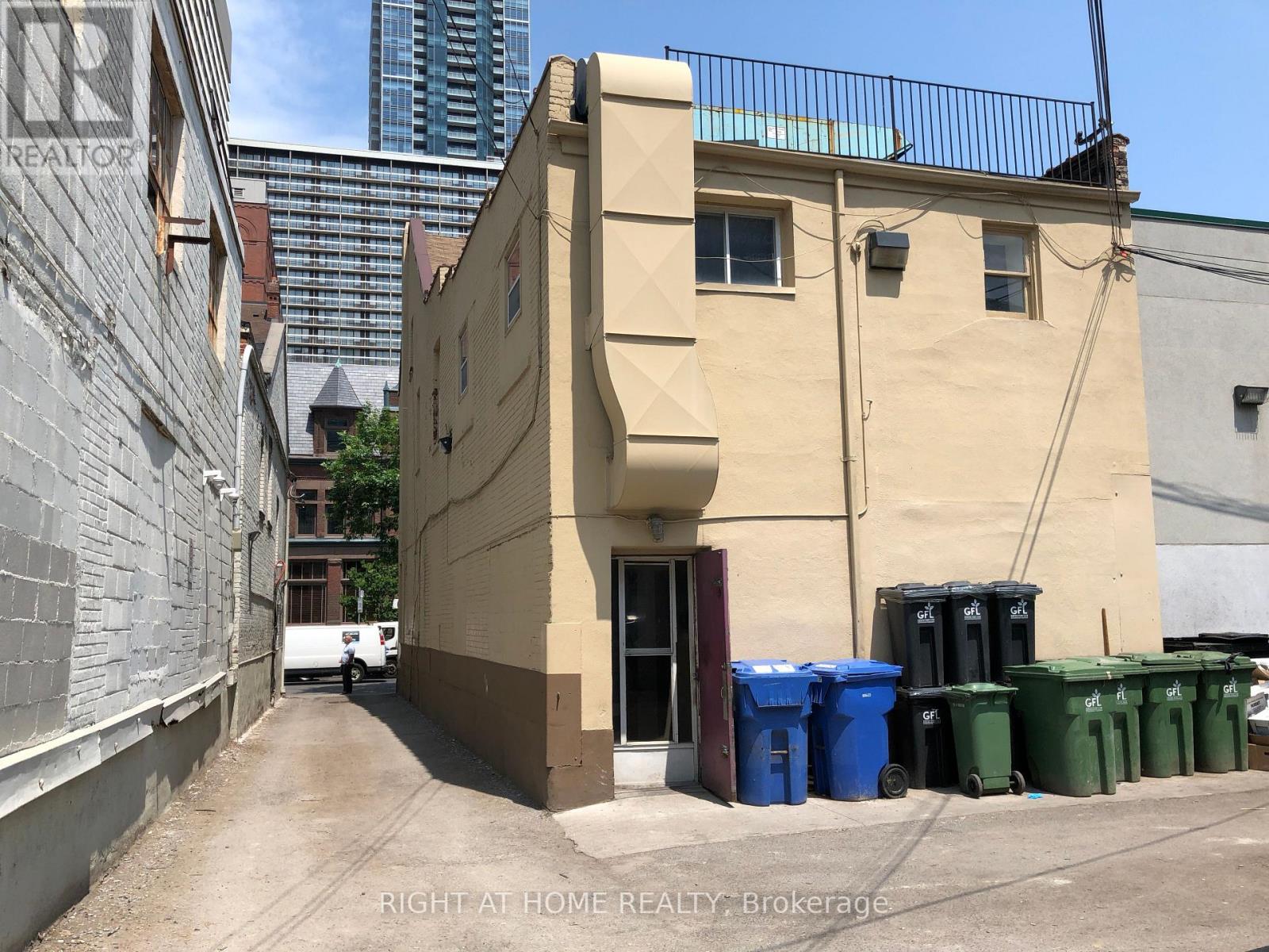 13 Elm Street, Toronto, Ontario M5G 1H1 - Photo 8 - C12515064