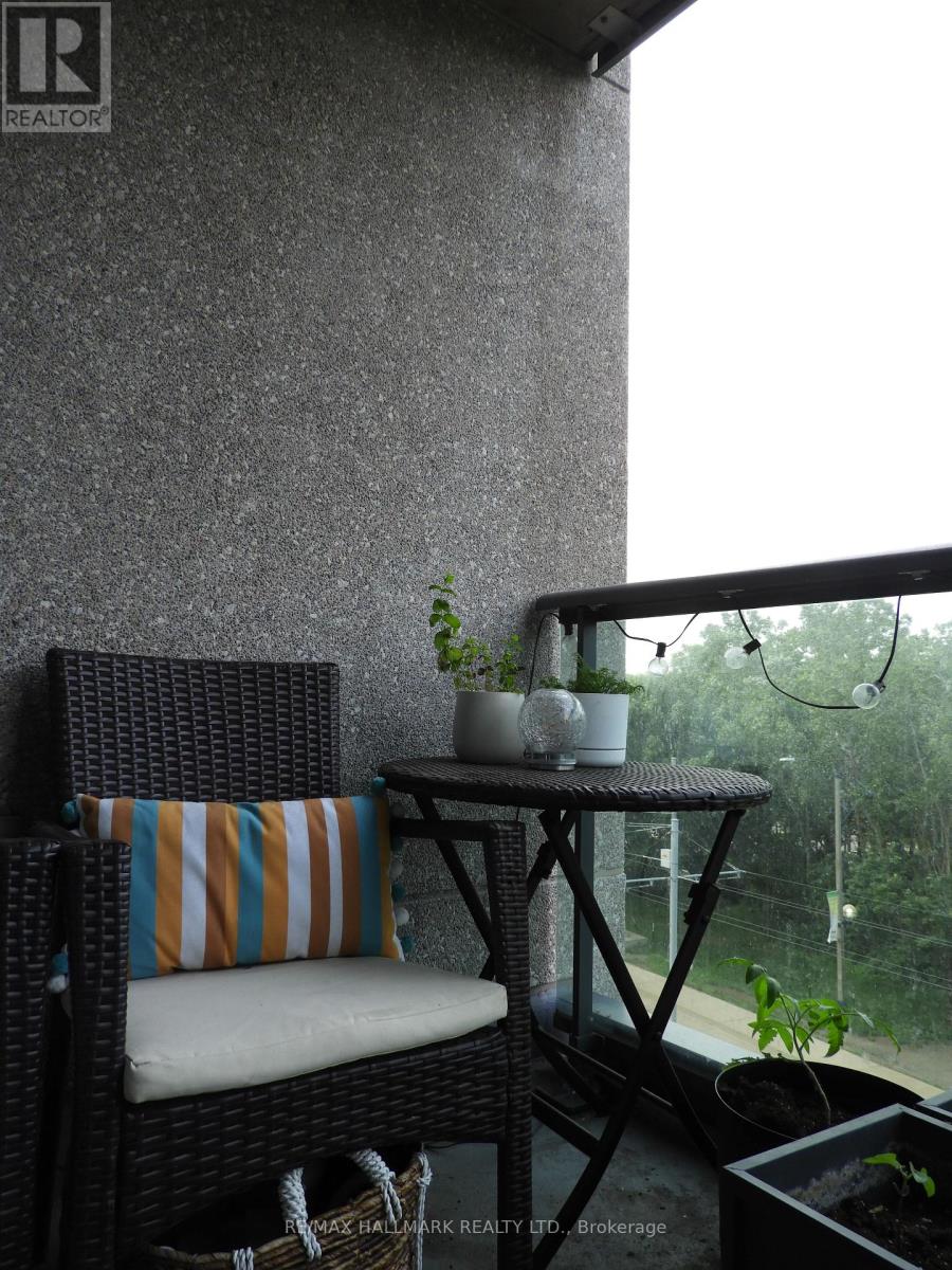 410 - 219 Fort York Boulevard, Toronto, Ontario  M6H 1A5 - Photo 11 - C12515076