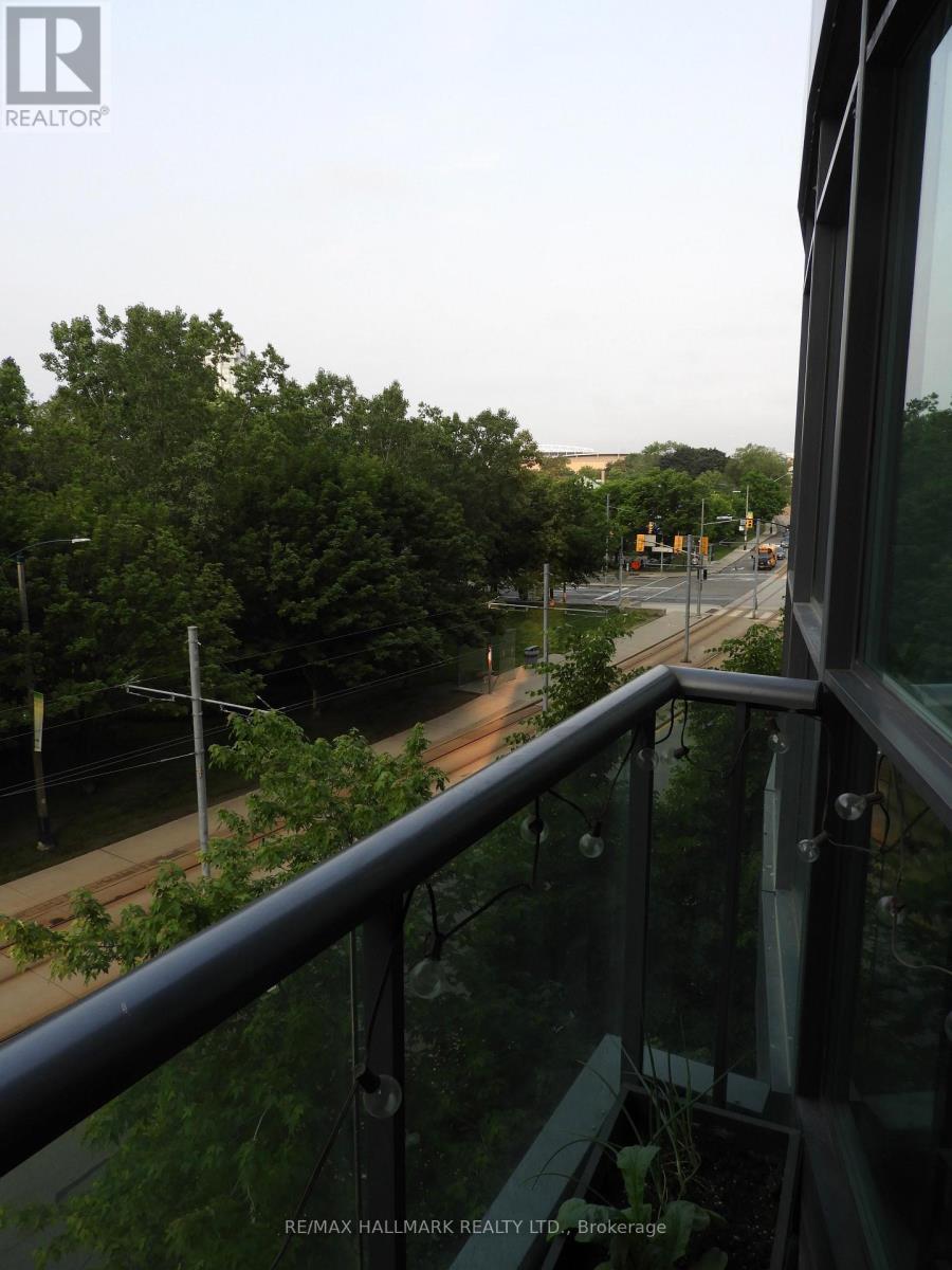 410 - 219 Fort York Boulevard, Toronto, Ontario  M6H 1A5 - Photo 8 - C12515076