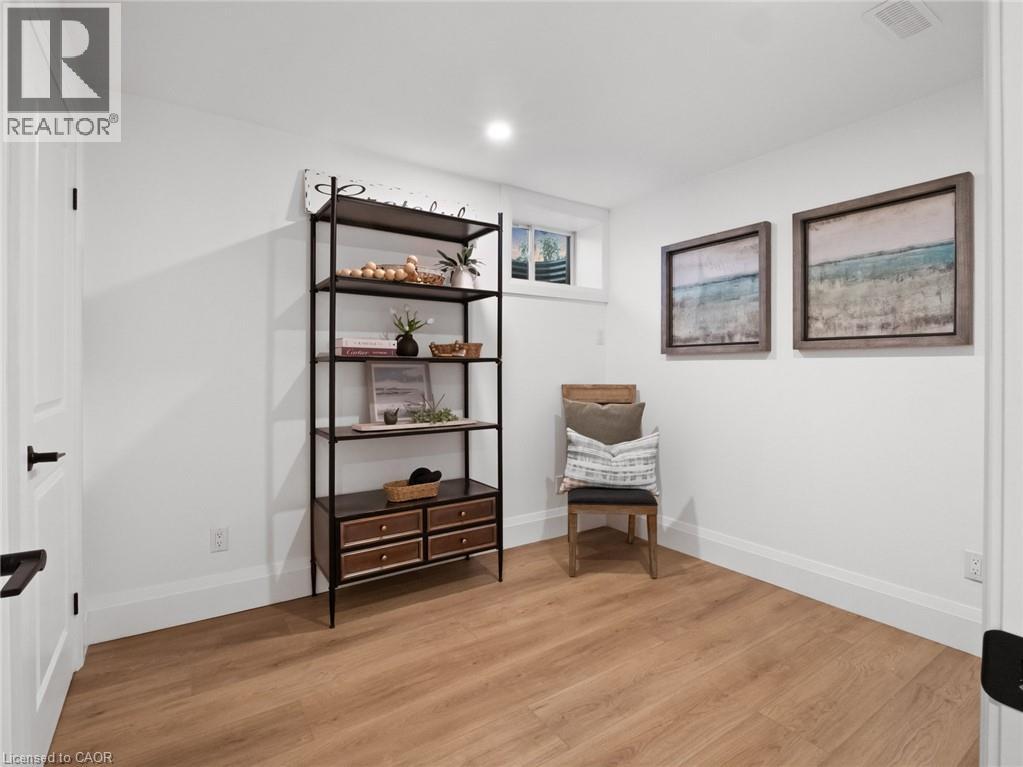 253 Central Avenue, Grimsby, Ontario  L3M 1X6 - Photo 30 - 40786101