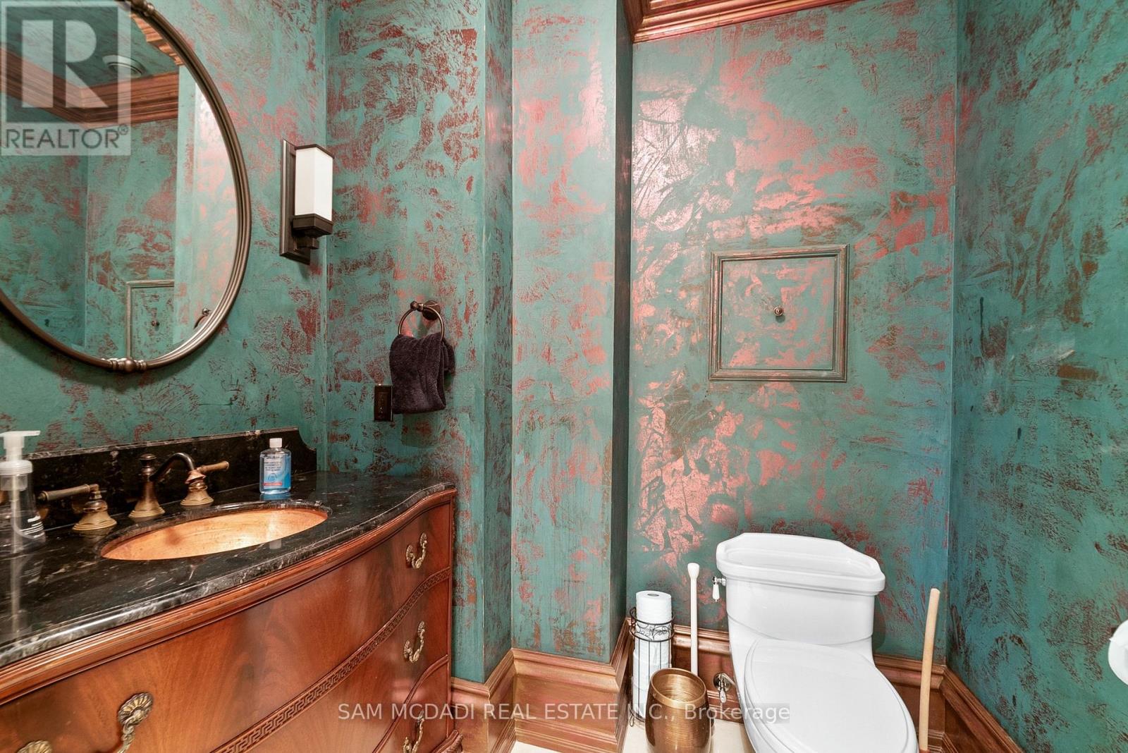 1343 Blythe Road, Mississauga, Ontario L5H 2C2 - Photo 20 - W12498050