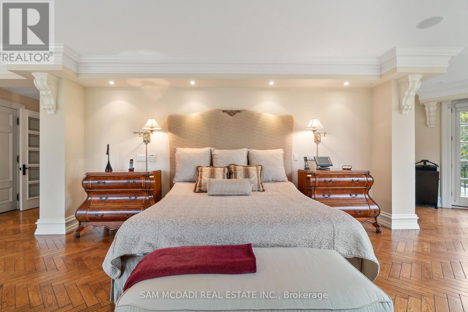 1343 Blythe Road, Mississauga, Ontario L5H 2C2 - Photo 22 - W12498050