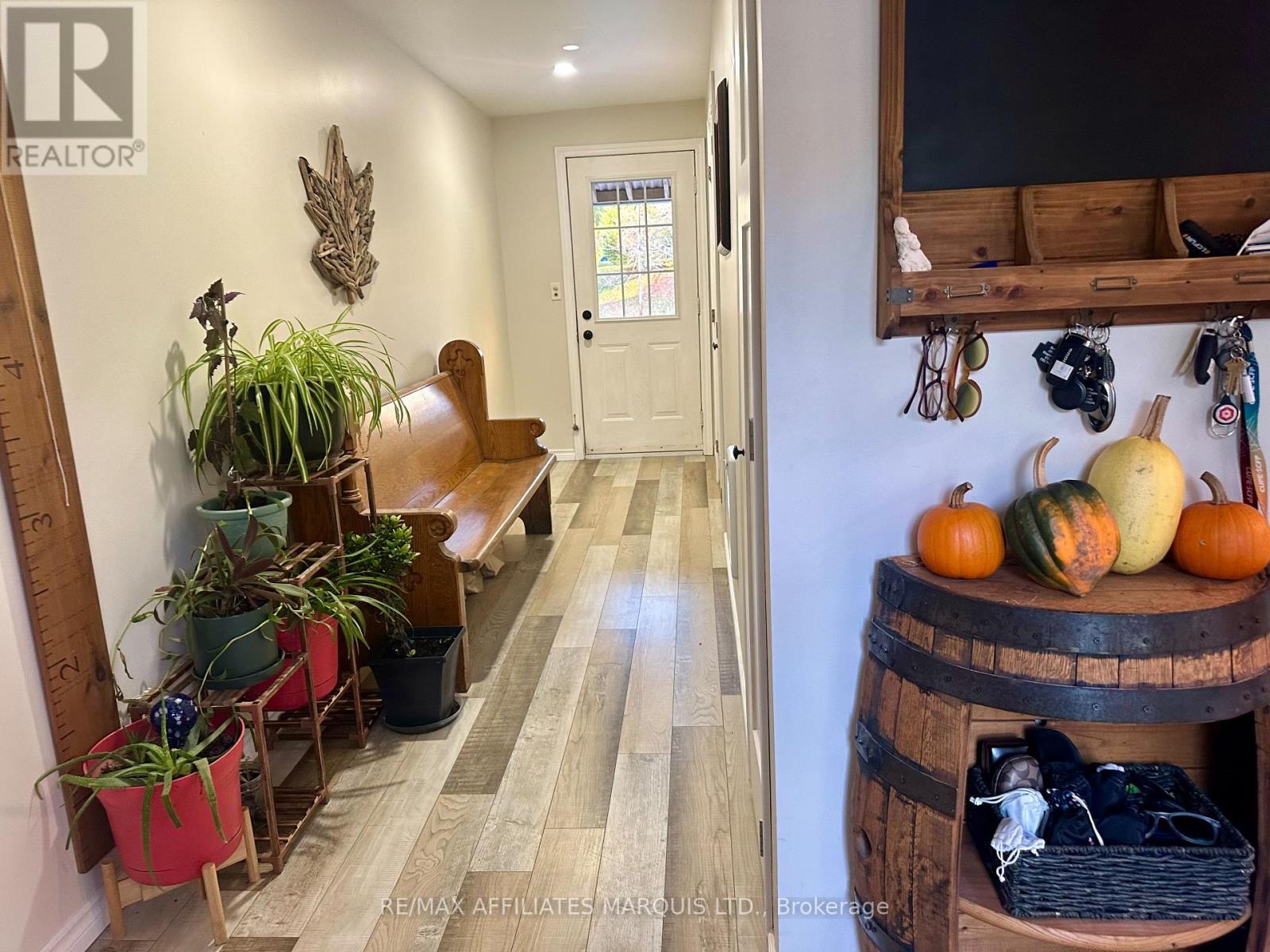 19663 William Street, South Glengarry, Ontario  K0C 2J0 - Photo 10 - X12515112