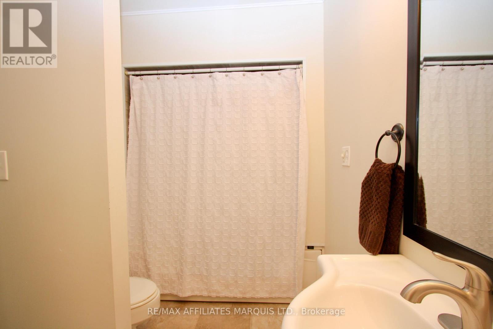 19663 William Street, South Glengarry, Ontario  K0C 2J0 - Photo 11 - X12515112