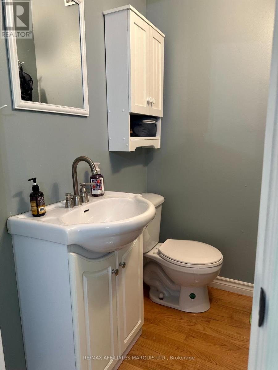 19663 William Street, South Glengarry, Ontario  K0C 2J0 - Photo 9 - X12515112