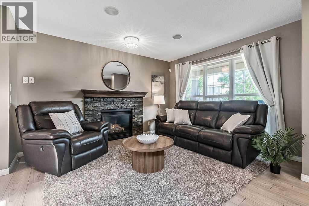 Property at 91 Cimarron Grove Close image 5