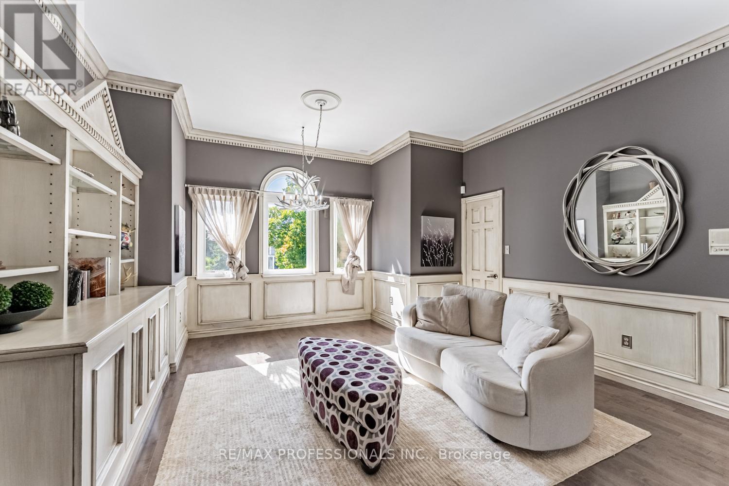 2239 Rosegate Drive, Mississauga, Ontario  L1W 3K3 - Photo 24 - W12515098