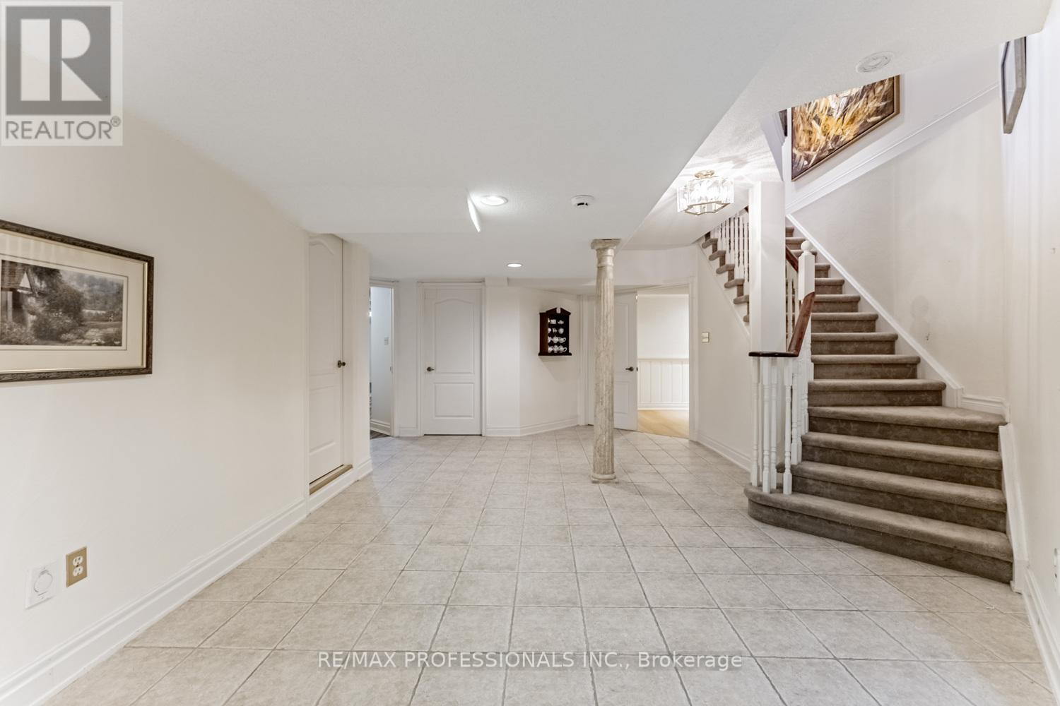 2239 Rosegate Drive, Mississauga, Ontario  L1W 3K3 - Photo 40 - W12515098