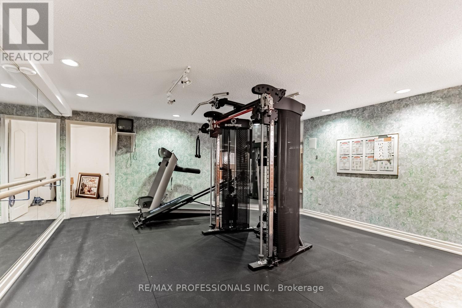 2239 Rosegate Drive, Mississauga, Ontario  L1W 3K3 - Photo 43 - W12515098