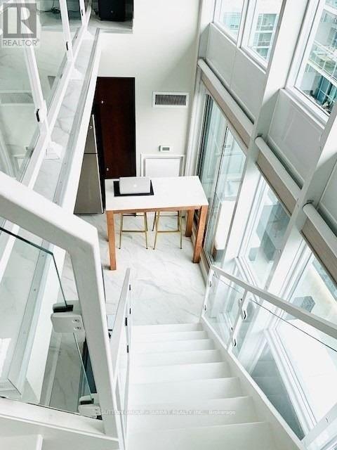 2715 - 155 Legion Road N, Toronto, Ontario  M8Y 0A7 - Photo 10 - W12515100