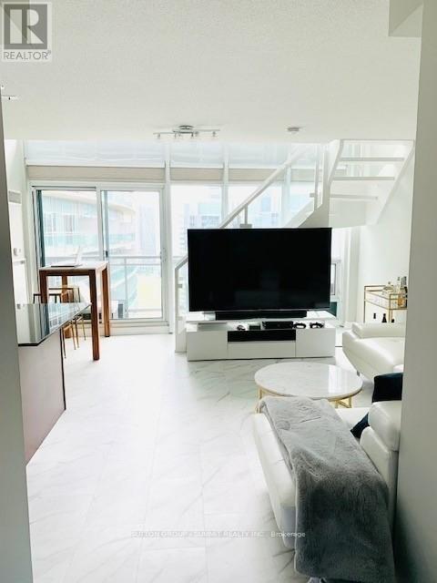 2715 - 155 Legion Road N, Toronto, Ontario  M8Y 0A7 - Photo 11 - W12515100