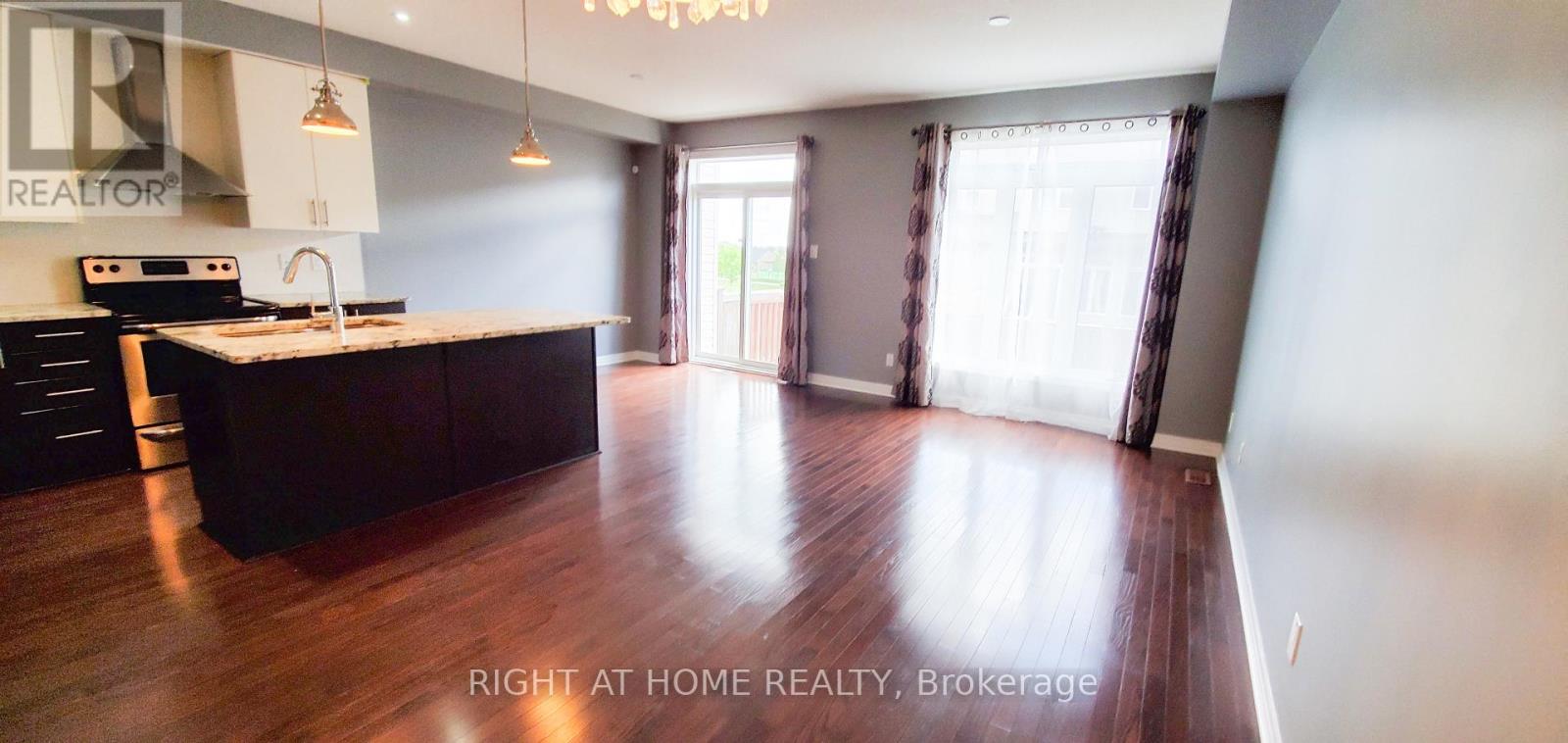 617 Sunburst Street, Ottawa, Ontario  K1T 0L1 - Photo 2 - X12515110