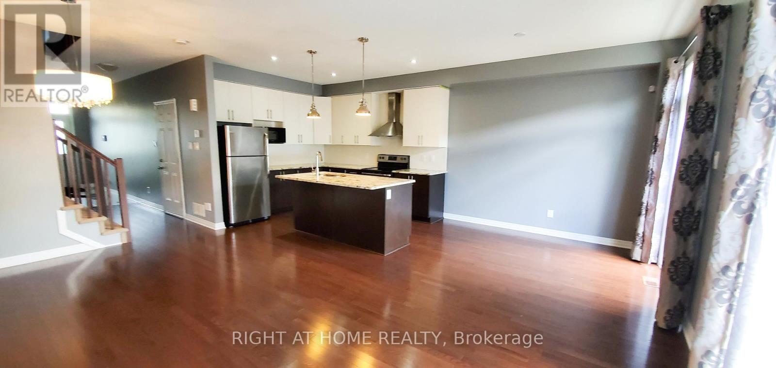 617 Sunburst Street, Ottawa, Ontario  K1T 0L1 - Photo 3 - X12515110