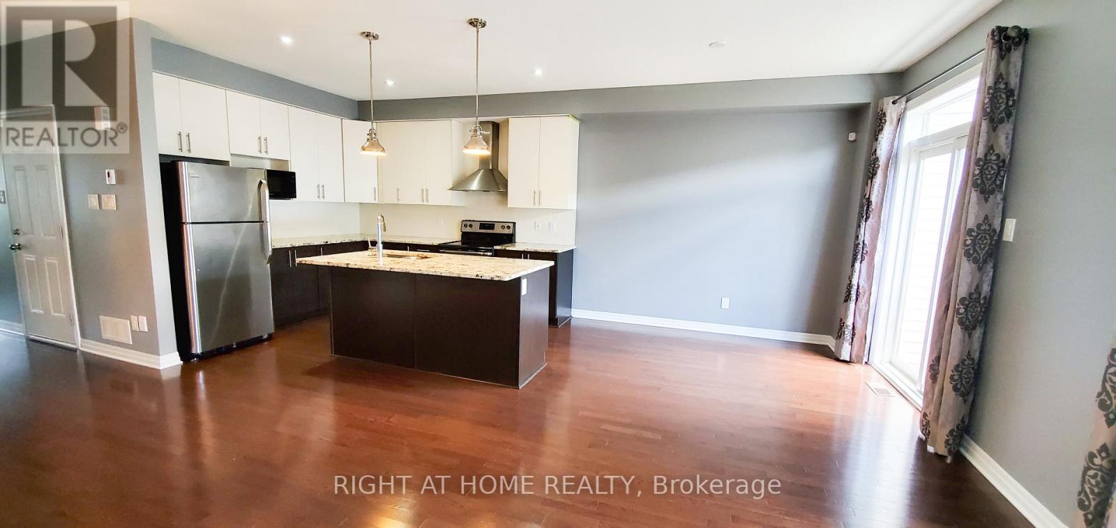 617 Sunburst Street, Ottawa, Ontario  K1T 0L1 - Photo 5 - X12515110