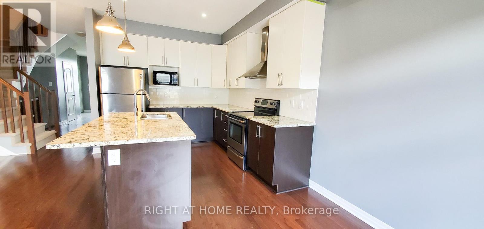 617 Sunburst Street, Ottawa, Ontario  K1T 0L1 - Photo 9 - X12515110