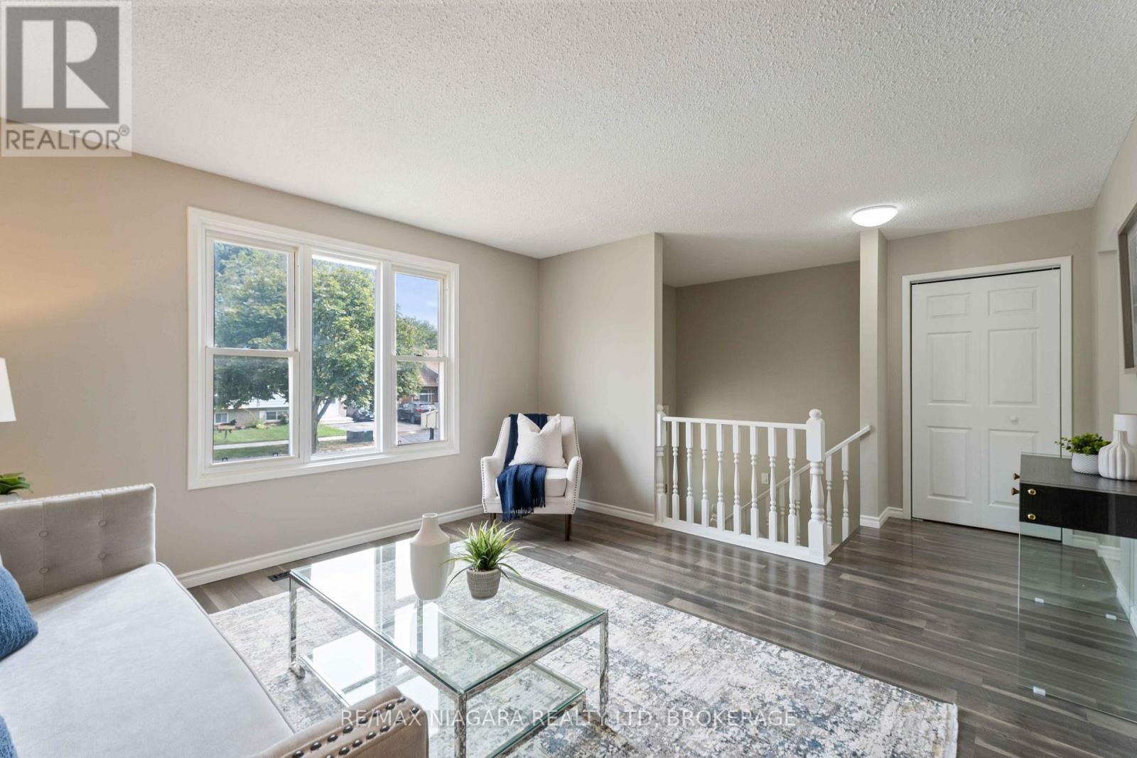 8299 Mundare Crescent, Niagara Falls, Ontario  L2G 7M6 - Photo 2 - X12515158