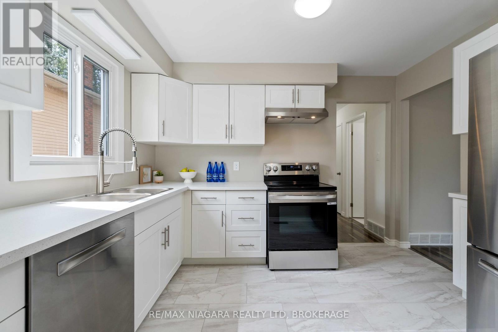 8299 Mundare Crescent, Niagara Falls, Ontario  L2G 7M6 - Photo 7 - X12515158