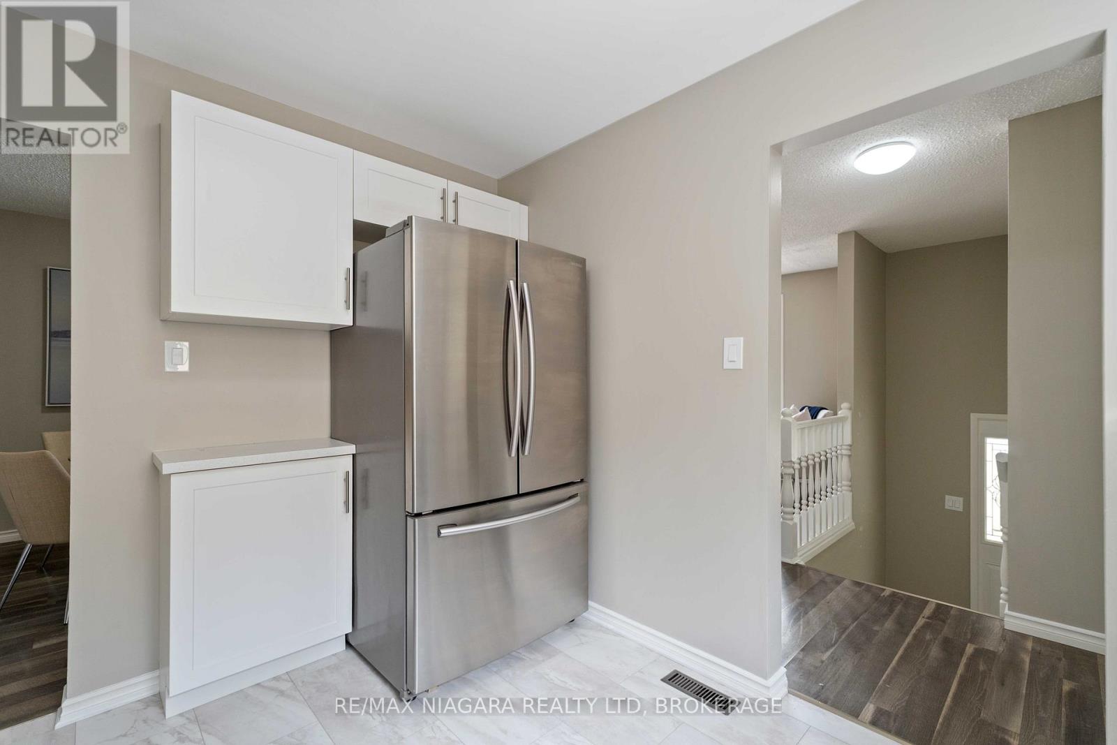 8299 Mundare Crescent, Niagara Falls, Ontario  L2G 7M6 - Photo 9 - X12515158