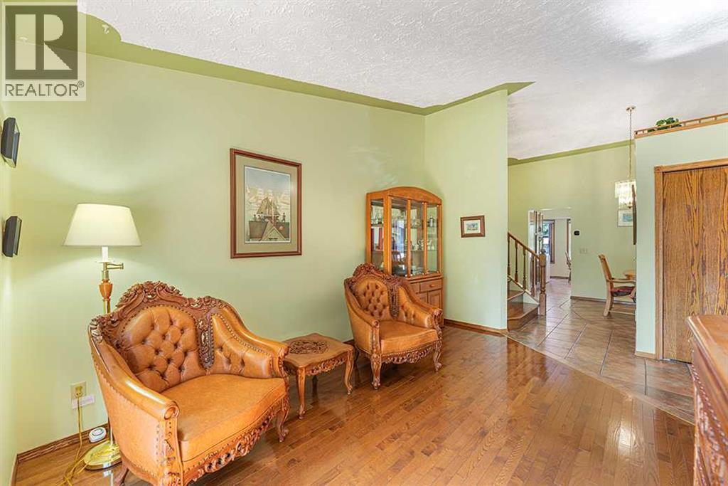 116 Sundown Way Se, Calgary, Alberta  T2X 3B5 - Photo 4 - A2257970