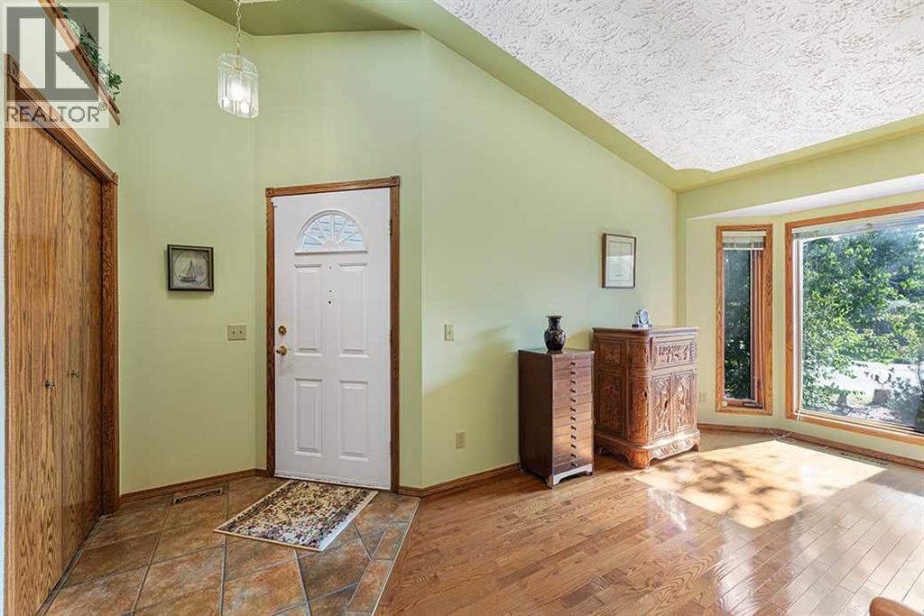 116 Sundown Way Se, Calgary, Alberta  T2X 3B5 - Photo 5 - A2257970