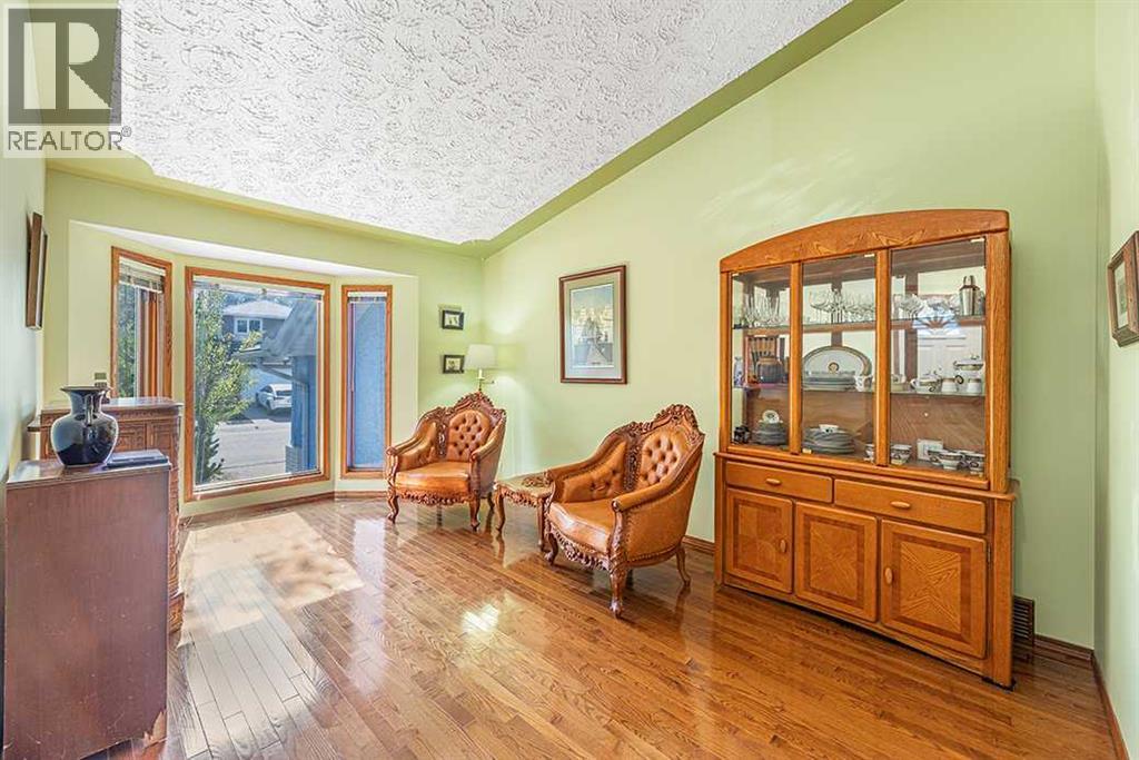 116 Sundown Way Se, Calgary, Alberta  T2X 3B5 - Photo 3 - A2257970