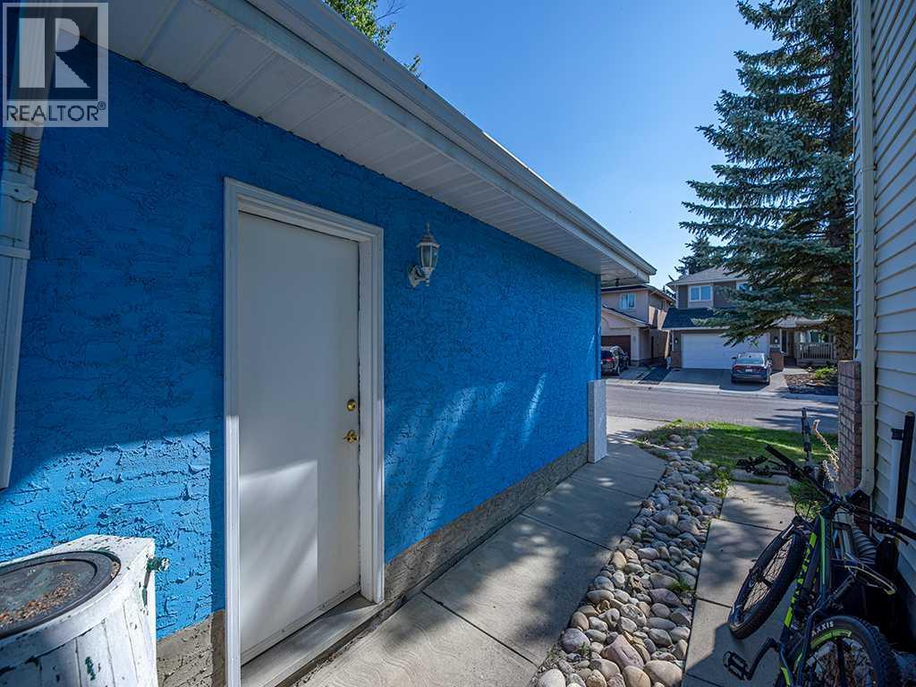 116 Sundown Way Se, Calgary, Alberta  T2X 3B5 - Photo 38 - A2257970