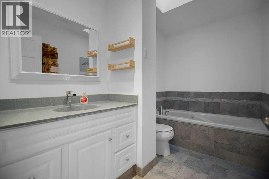 164 Mckerrell Crescent Se, Calgary, Alberta  T2Z 1M9 - Photo 15 - A2267691