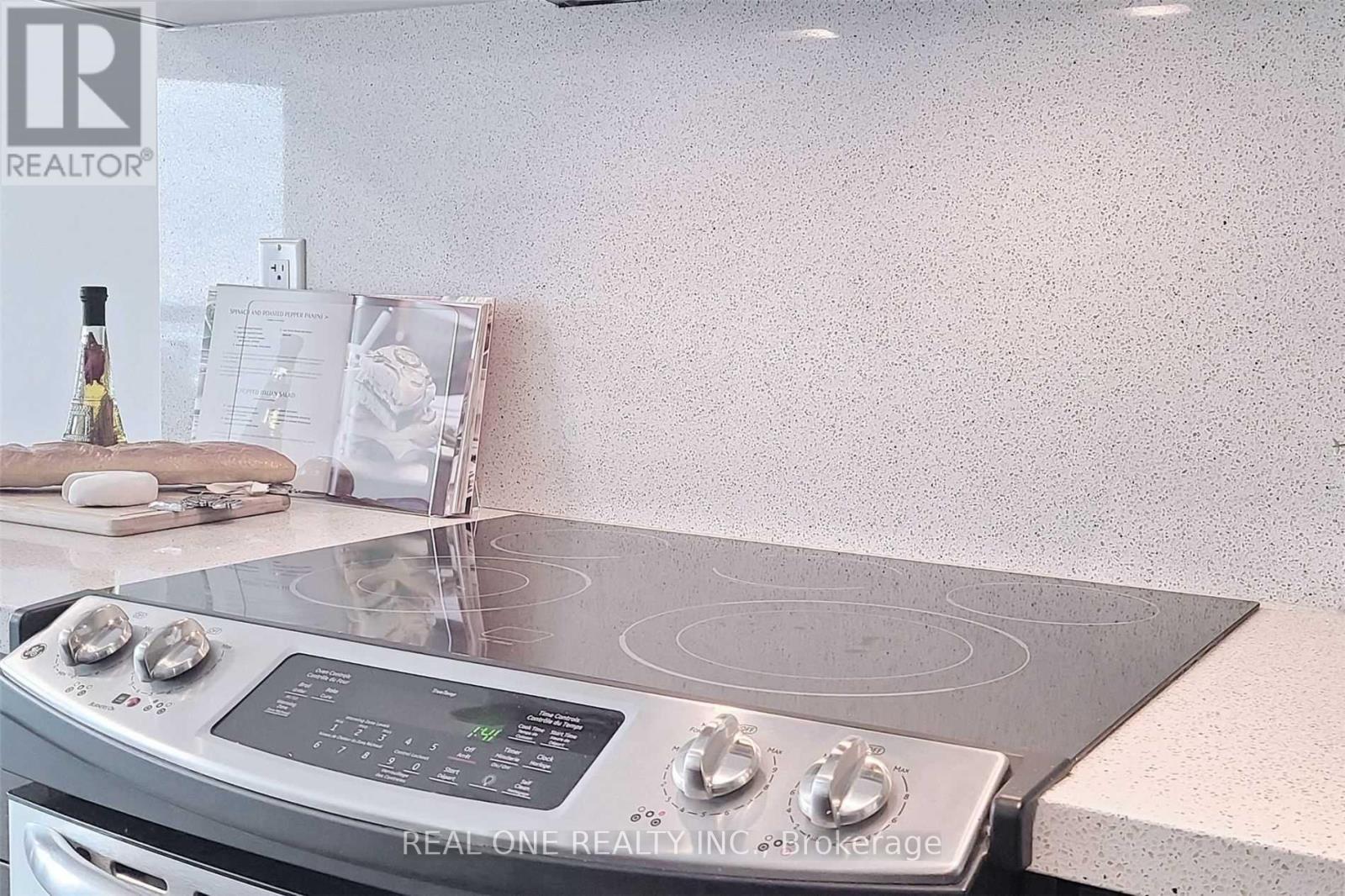 4208 - 386 Yonge Street, Toronto, Ontario  M5B 0A5 - Photo 10 - C12515128