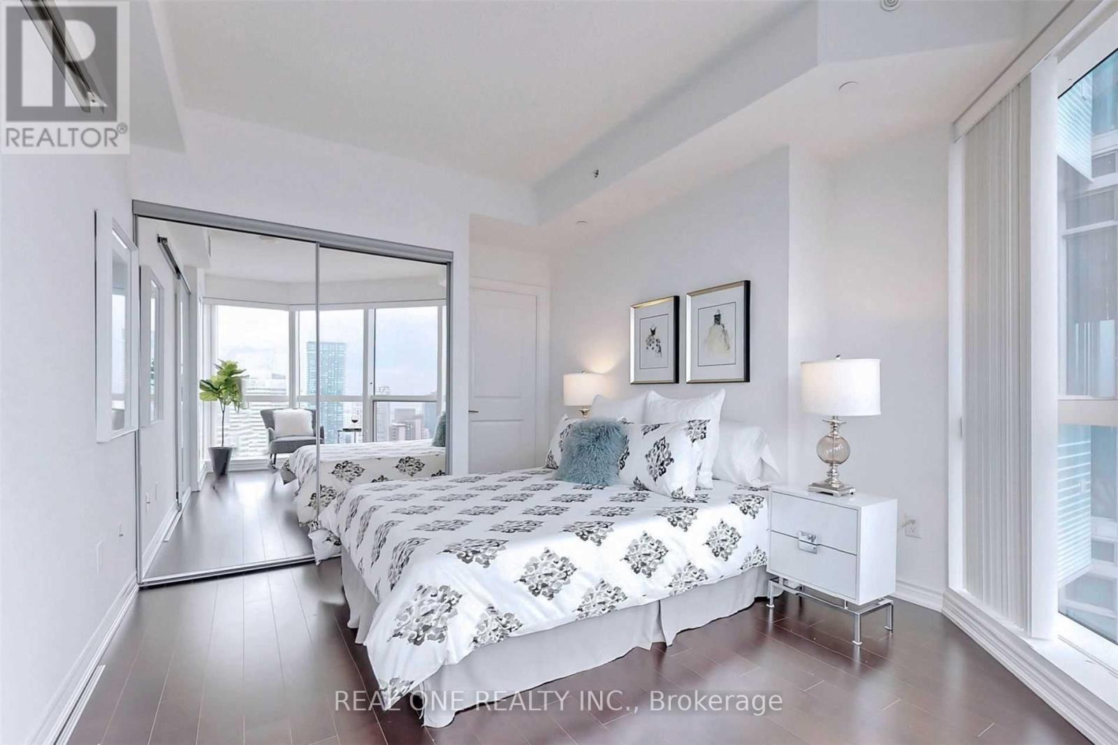 4208 - 386 Yonge Street, Toronto, Ontario  M5B 0A5 - Photo 16 - C12515128