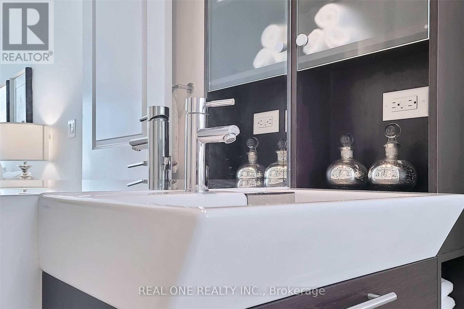 4208 - 386 Yonge Street, Toronto, Ontario  M5B 0A5 - Photo 20 - C12515128