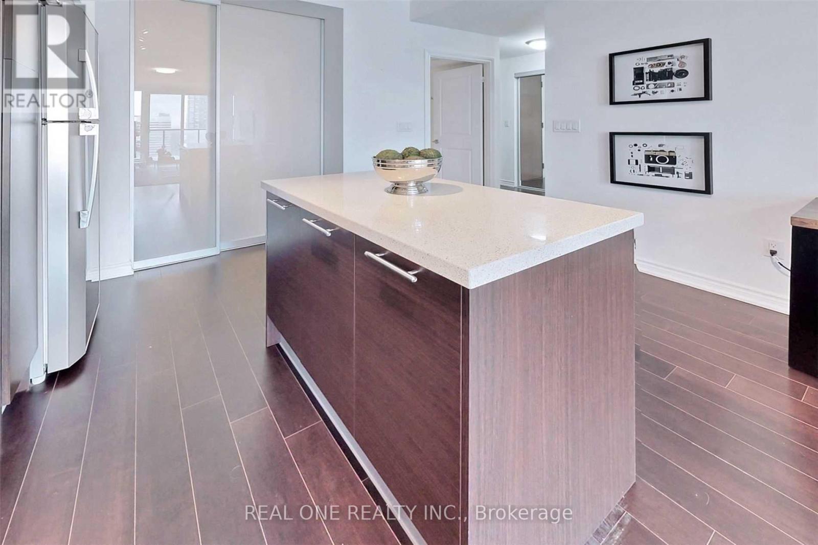 4208 - 386 Yonge Street, Toronto, Ontario  M5B 0A5 - Photo 8 - C12515128