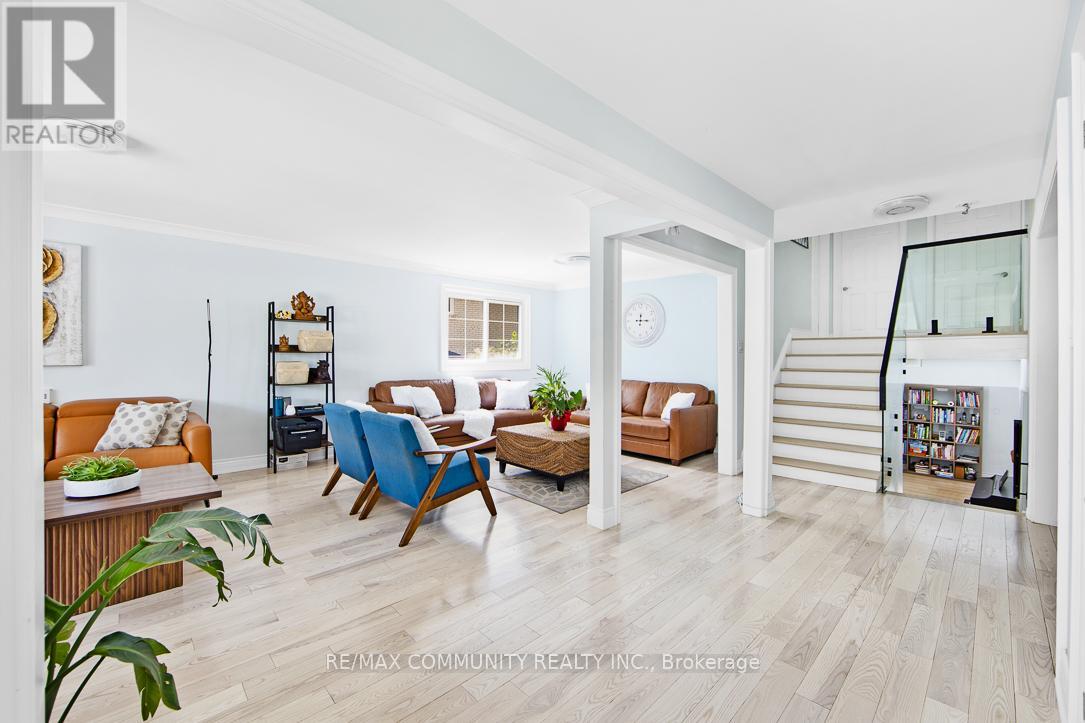 168 Kingslake Road, Toronto, Ontario  M2J 3G3 - Photo 3 - C12515134