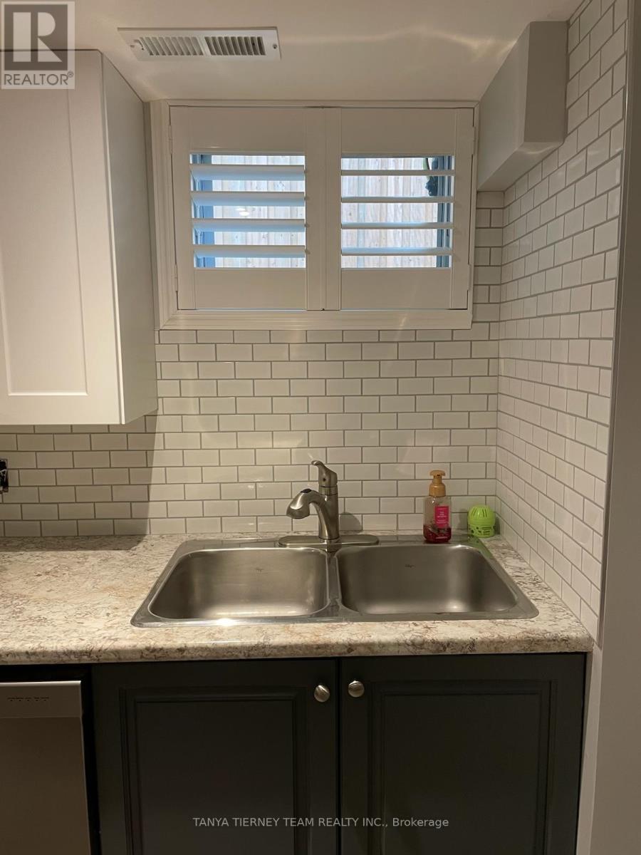 Lower - 331 Rosedale Drive, Whitby, Ontario  L1N 1Z2 - Photo 11 - E12515168