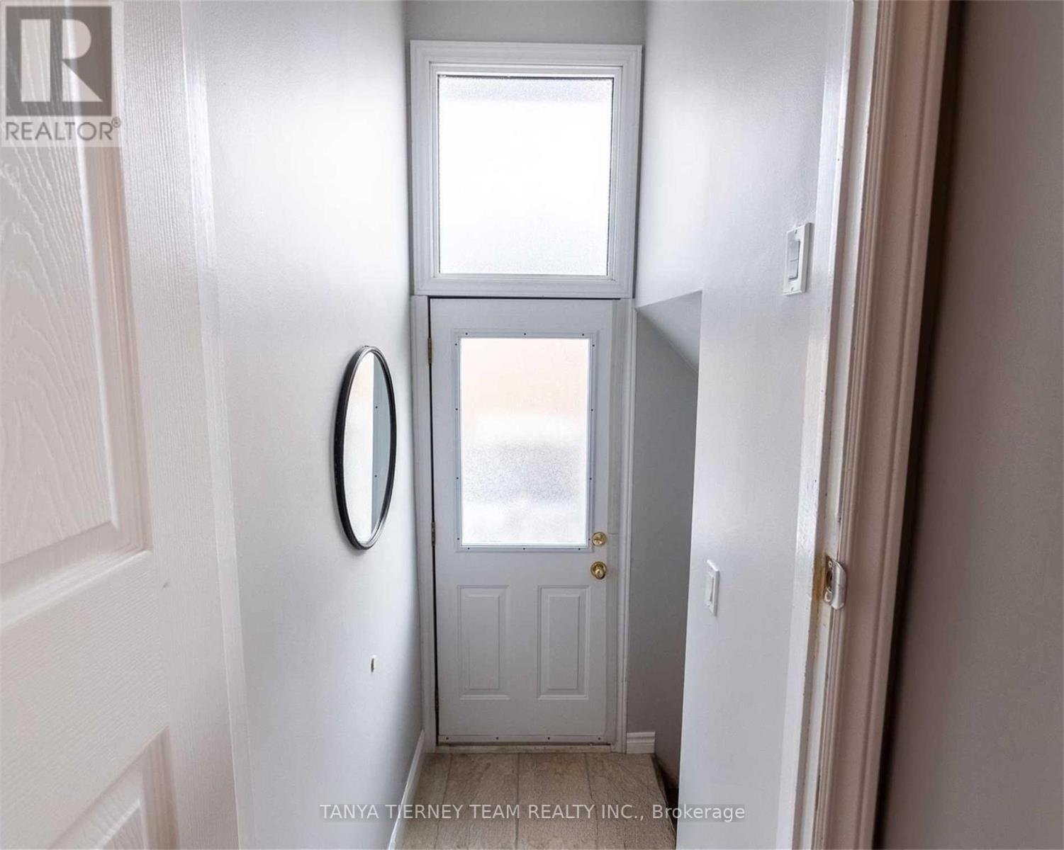 Lower - 331 Rosedale Drive, Whitby, Ontario  L1N 1Z2 - Photo 2 - E12515168