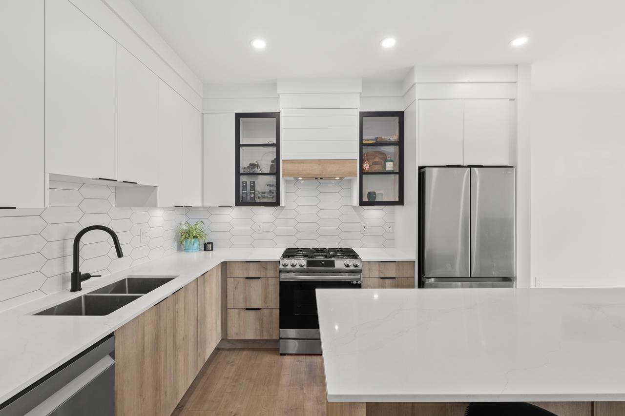 403 20614 80 Avenue, Langley, British Columbia V2Y 3W7 - Photo 6 - R3053096